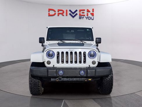 Used 2012 Jeep Wrangler Arctic image 8