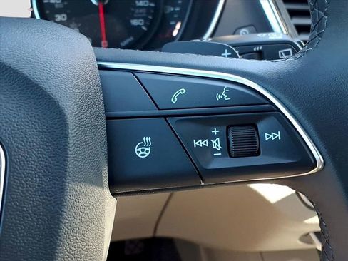 Used 2022 Audi Q5 2.0T Premium w/ Convenience Package image 14