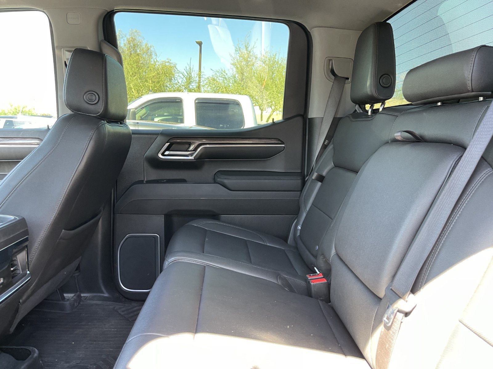Certified 2023 Chevrolet Silverado 1500 LTZ AWD/4WD image 8