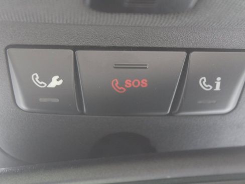 Used 2018 Mercedes-Benz GLA 250 image 46