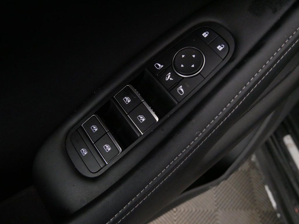 Used 2025 INFINITI QX60 Luxe AWD/4WD image 11