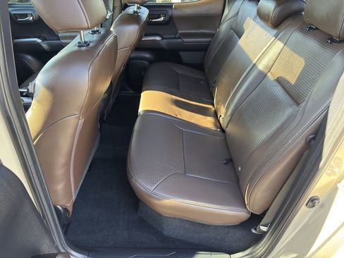 Used 2019 Toyota Tacoma Limited image 13