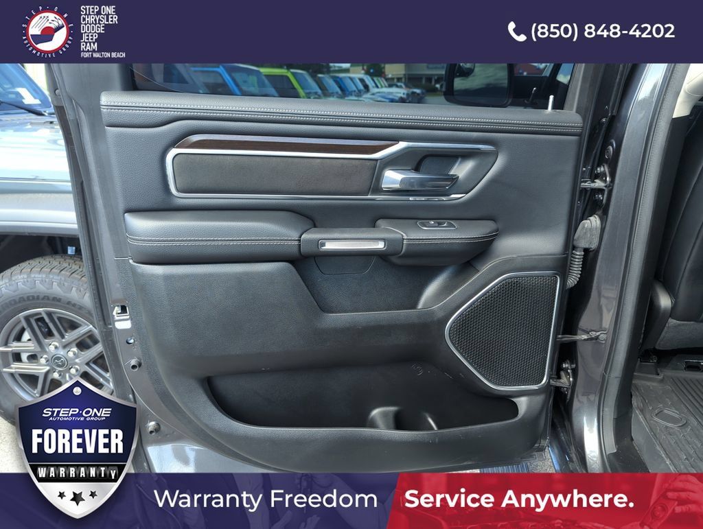 Used 2022 RAM 1500 Laramie AWD/4WD image 26
