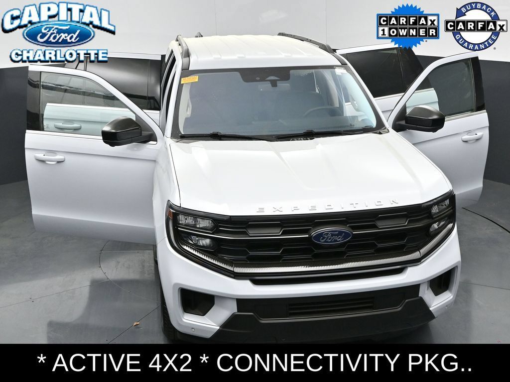 Used 2025 Ford Expedition Active RWD image 32