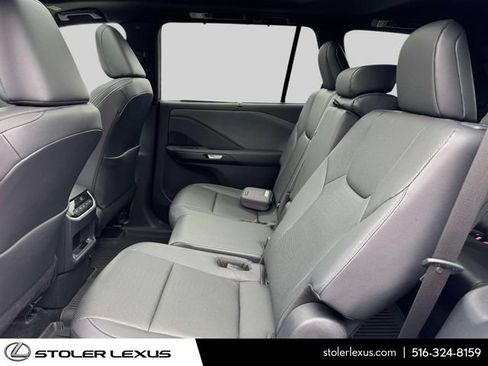 Used 2025 Lexus TX 350 AWD w/ Technology Package image 16