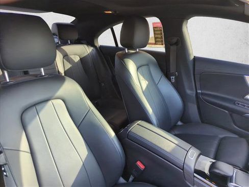 Used 2022 Mercedes-Benz CLA 250 4MATIC image 27