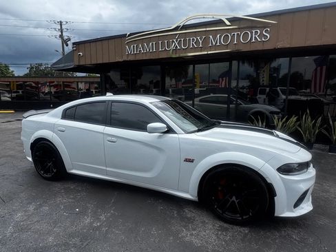Used 2021 Dodge Charger Scat Pack RWD image 3