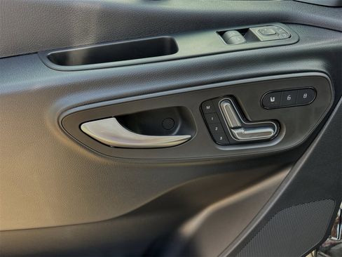 Used 2024 Mercedes-Benz Sprinter 2500 image 10