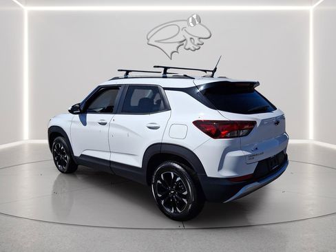 Used 2022 Chevrolet TrailBlazer LT w/ Driver Confidence Package image 3