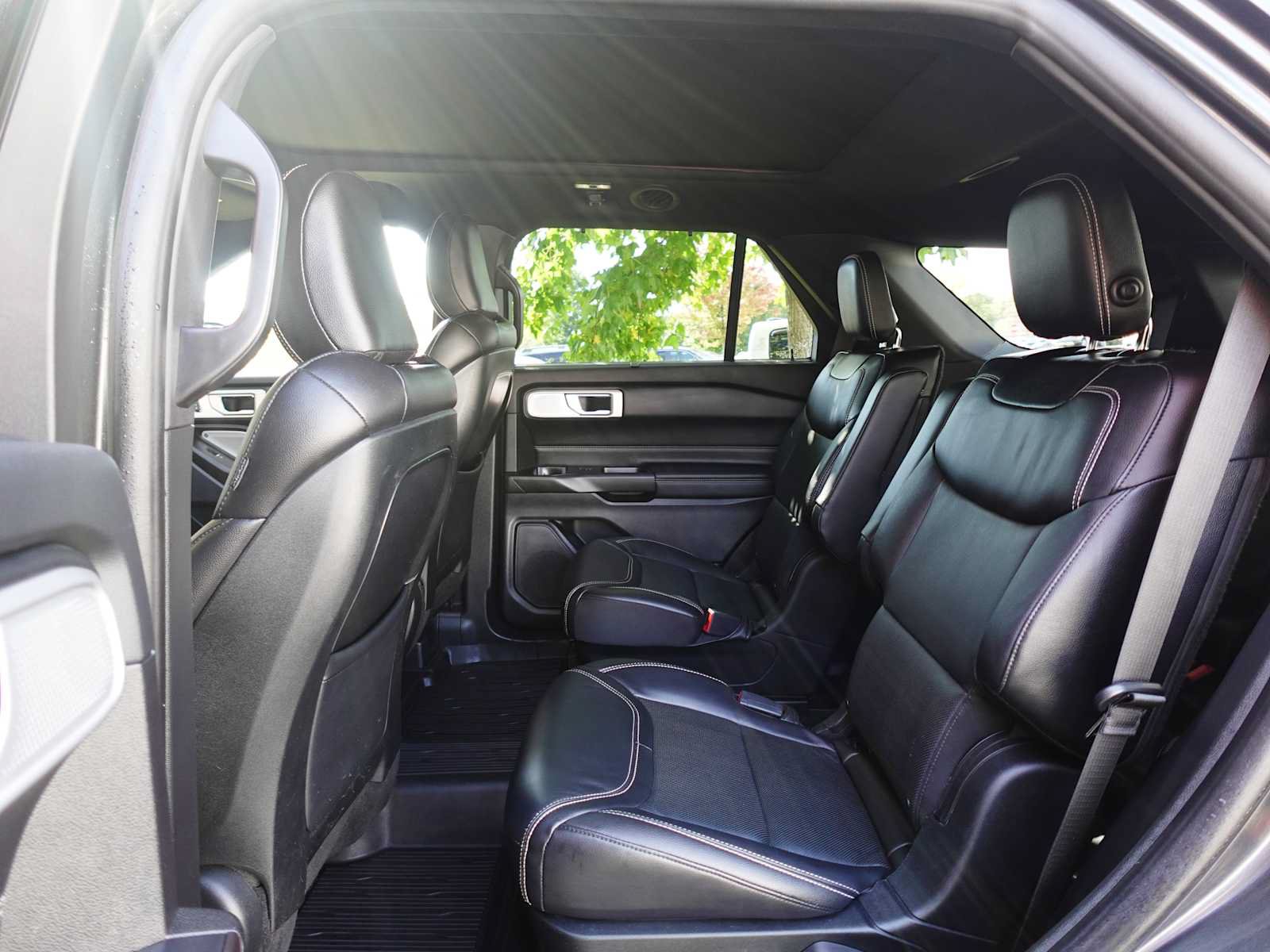 Used 2020 Ford Explorer ST w/ Premium Technology Package AWD/4WD image 26