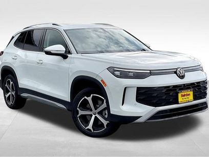 New 2025 Volkswagen Tiguan SE