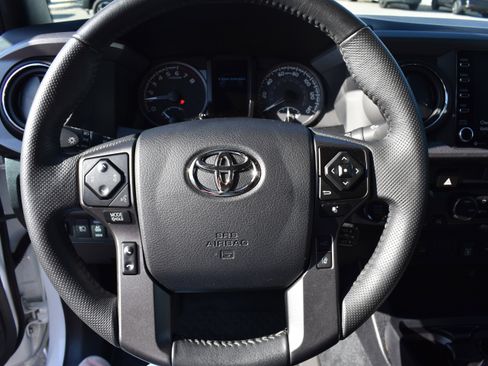 Used 2023 Toyota Tacoma TRD Sport image 13