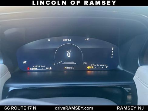 Used 2022 Lincoln Nautilus Reserve AWD/4WD image 16