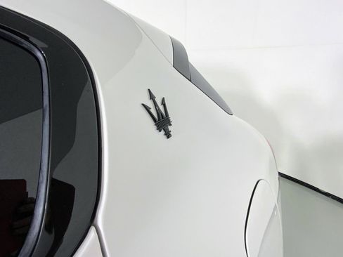 New 2025 Maserati Grecale Modena image 12