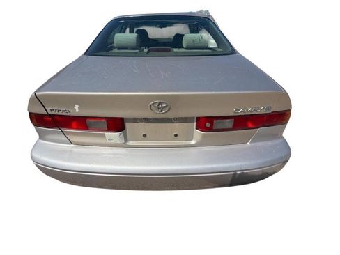 Used 1999 Toyota Camry LE FWD image 4
