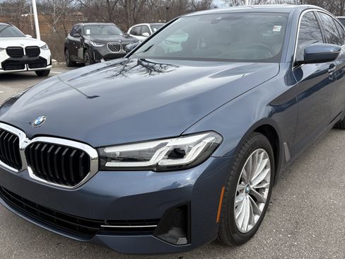 Used 2023 BMW 530i w/ Premium Package image 5