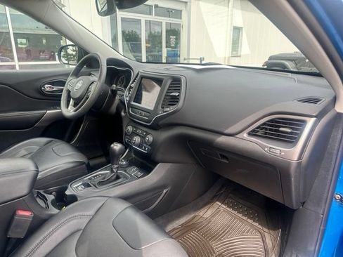 Used 2022 Jeep Cherokee Latitude Lux w/ Sun & Sound Group AWD/4WD image 12