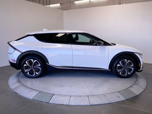 Used 2024 Kia EV6 Light RWD image 6