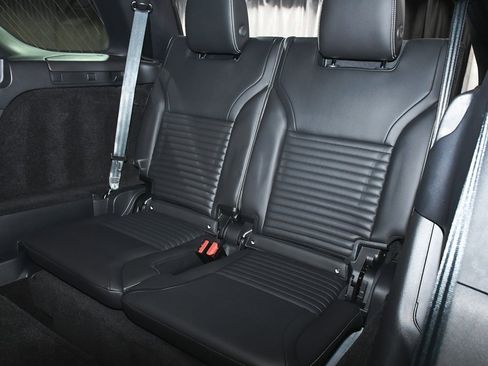 Used 2023 Land Rover Discovery S R-Dynamic image 71