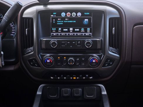 Used 2018 Chevrolet Silverado 2500 High Country w/ Duramax Plus Package image 32