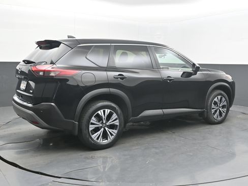 Used 2023 Nissan Rogue SV FWD image 7