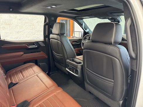 Used 2024 GMC Sierra 1500 Denali Ultimate AWD/4WD image 43