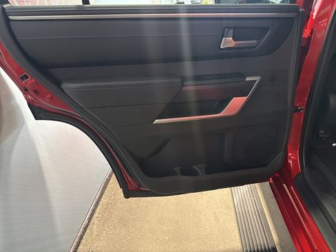 Used 2025 Toyota Sequoia Platinum image 29