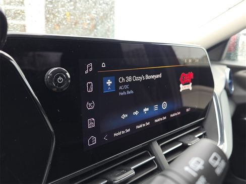 Used 2025 Chevrolet Trax LT w/ LT Convenience Package image 20