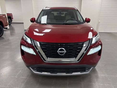 Used 2022 Nissan Rogue SL w/ SL Premium Package image 2