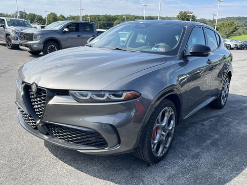 Used 2024 Alfa Romeo Tonale Veloce AWD/4WD image 5