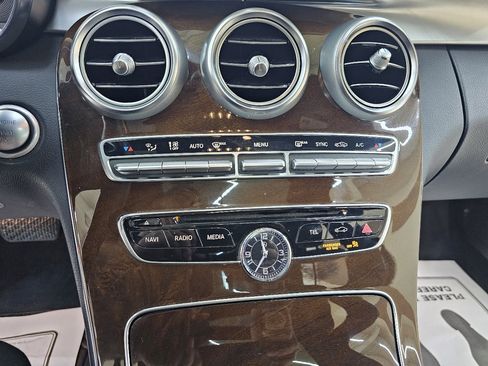 Used 2018 Mercedes-Benz C 300 Sedan w/ Premium Package image 33