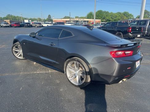 Used 2018 Chevrolet Camaro SS RWD image 5