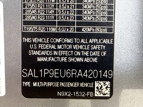 Used 2024 Land Rover Range Rover Sport SE AWD/4WD image 27