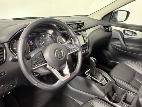 Used 2020 Nissan Rogue Sport SL w/ Premium Package image 15