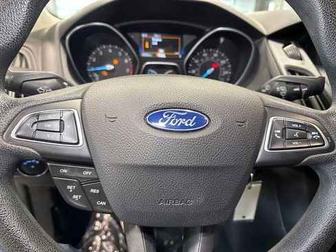 Used 2015 Ford Focus SE FWD image 18