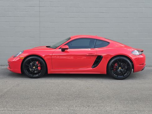 Certified 2024 Porsche 718 Cayman S RWD image 2