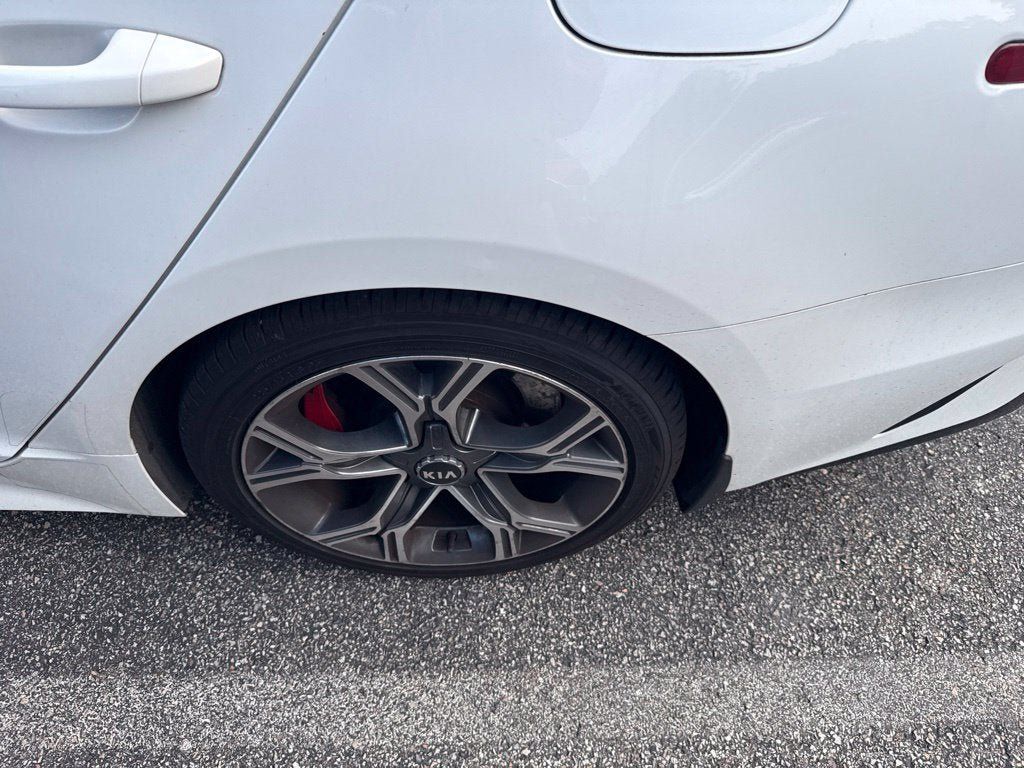 Used 2018 Kia Stinger GT2 AWD/4WD image 5