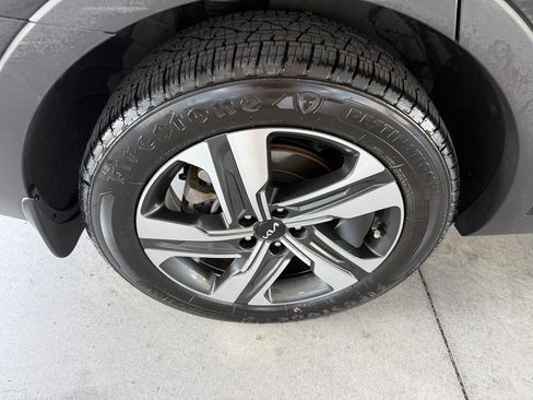 Used 2022 Kia Sorento AWD SX Prestige Plug-In Hybrid image 57