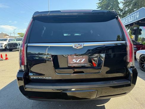 Used 2019 Cadillac Escalade ESV Luxury image 8