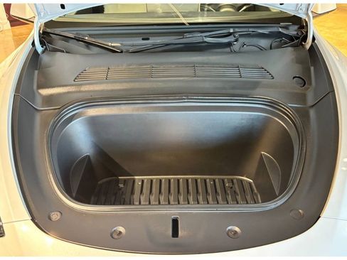 Used 2022 Tesla Model Y Performance image 4