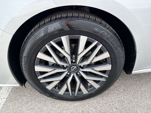 Used 2023 Nissan Altima 2.5 SV image 18