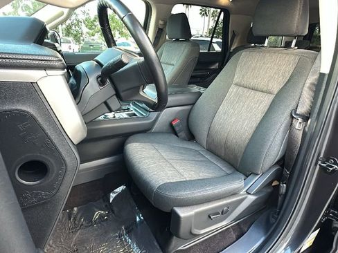 Used 2023 Ford Expedition XLT image 29