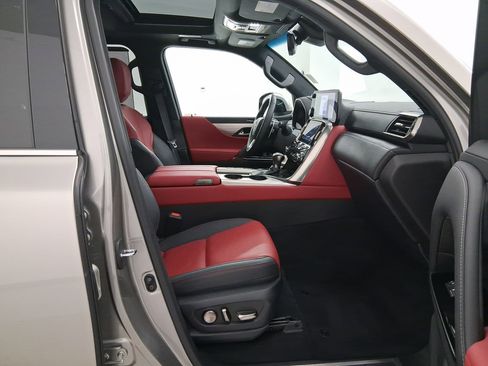 Used 2024 Lexus LX 600 F Sport image 33