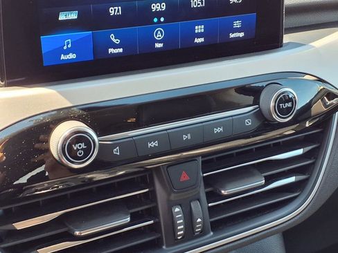 Used 2021 Ford Escape SEL image 17