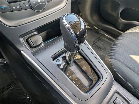 Used 2019 Nissan Sentra SV w/ Special Edition Package FWD image 12