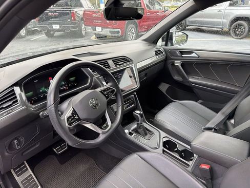 Used 2023 Volkswagen Tiguan SE R-Line FWD image 20