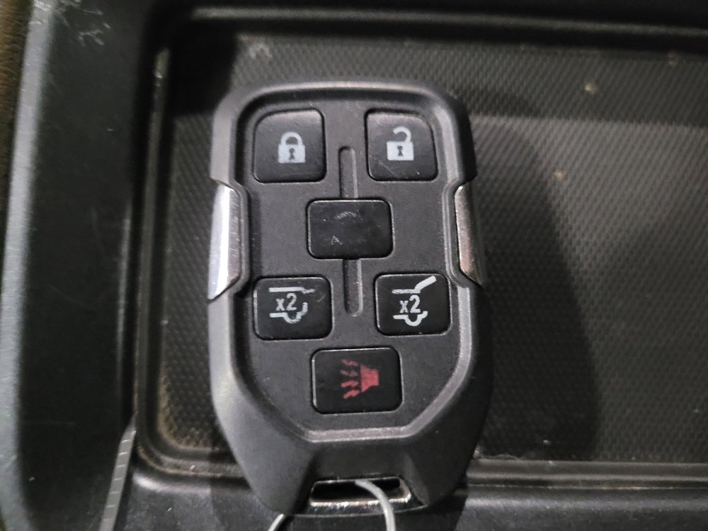 Used 2019 GMC Yukon SLT w/ Open Road Package AWD/4WD image 32