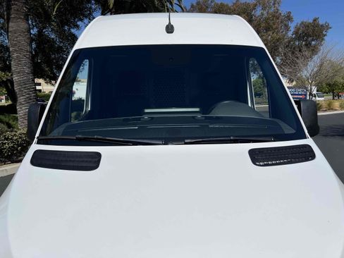 Used 2022 Mercedes-Benz Sprinter 2500 image 49