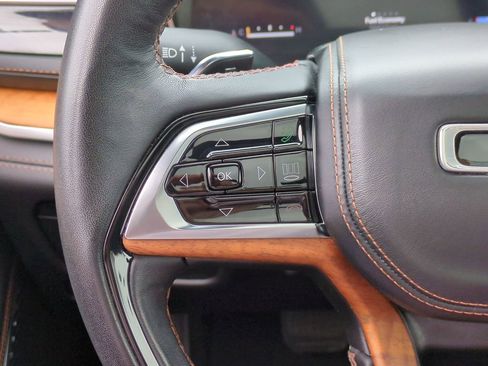 Used 2023 Jeep Grand Cherokee Summit image 13