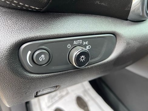 Used 2024 Chevrolet Blazer LT w/ Convenience Package FWD image 29